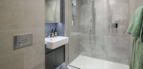 royal-arsenal-riverside_galley-wharf_2-bed_bathroom.jpeg